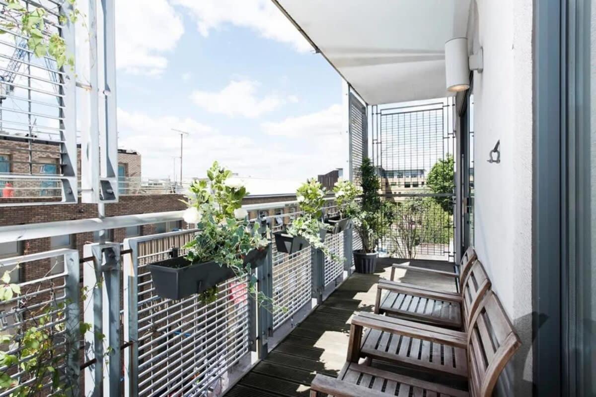 Modern 2 Bed Apartment W Balcony In London Ngoại thất bức ảnh